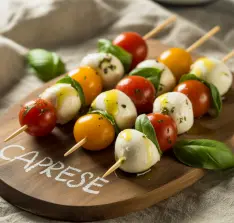 Espetinho Caprese